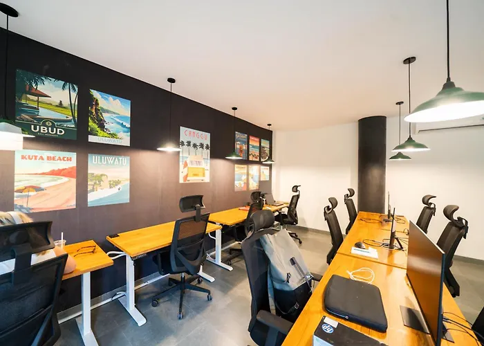 Sokkool Coliving And Coworking - Near Berawa Hotel