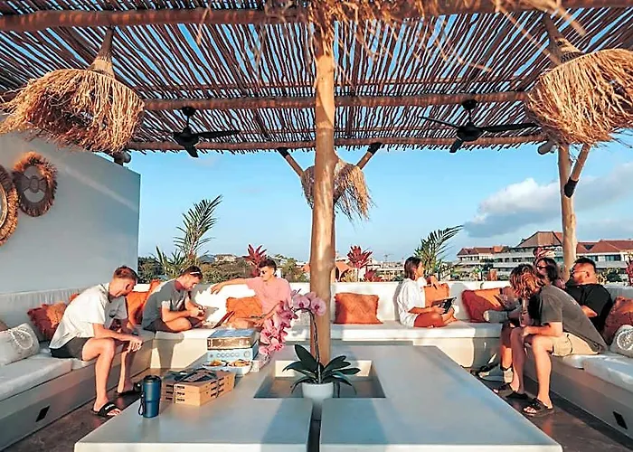 Sokkool Coliving And Coworking - Near Berawa