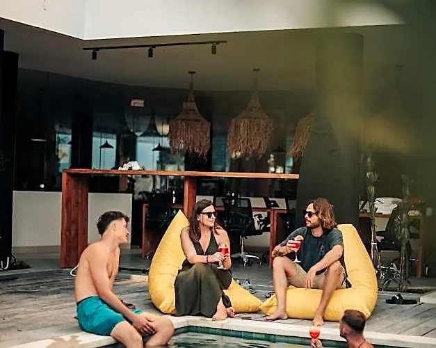 Hotel Sokkool Coliving And Coworking - Near Berawa Canggu